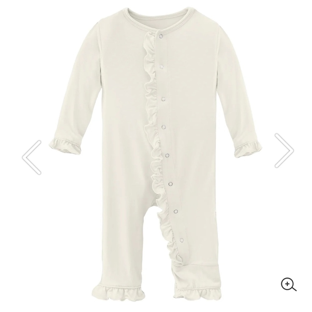 Kickee‎ pants Classic Ruffle Coverall with Snaps in Natural